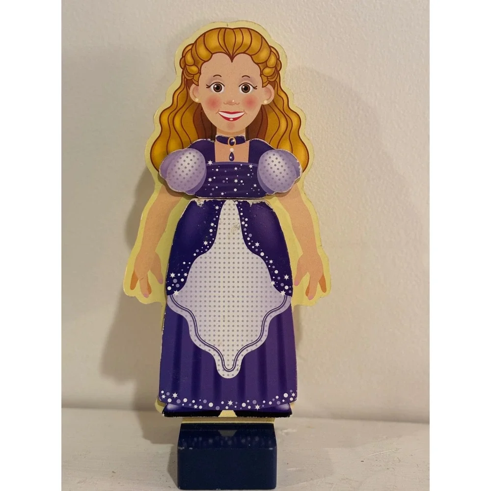 Melissa & Doug Magnetic Dress-Up Princess Elise Wood Multicolor  7 outfits Good!